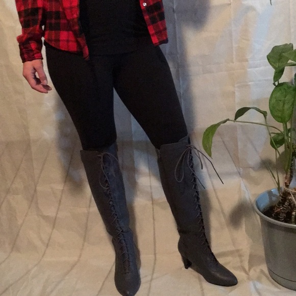 Comfortview Gray Lace Up Boots 8 1/2 & 9W NWBOX - Picture 2 of 8